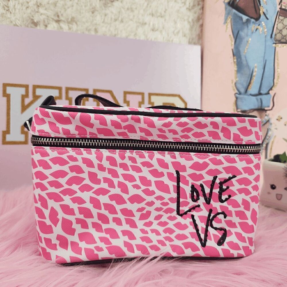 ❤️ Victoria's Secret Train Case – Lips Print Vintage Glamour! ❤️